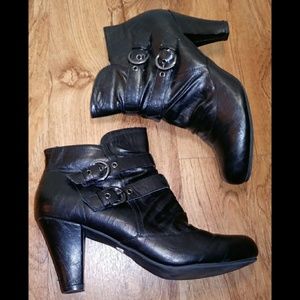 Hotkiss High heel boots